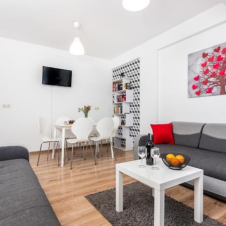 Apartamenty Niko 자토르 외부 사진
